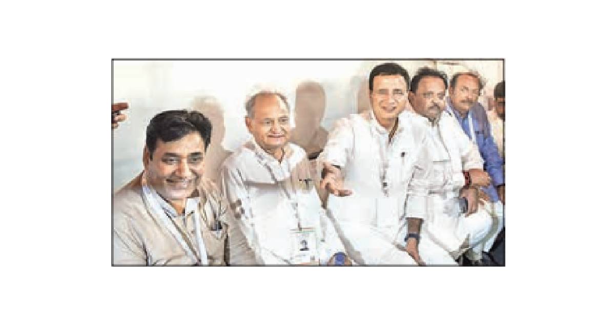 ‘Delighted’ CM spends lighter moment, takes pic with scribes!